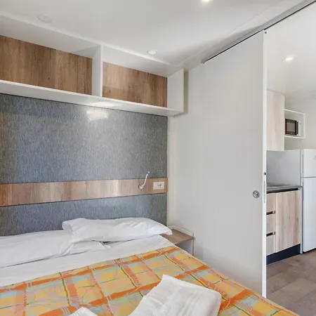 Dkamping Village بيت للعطل *